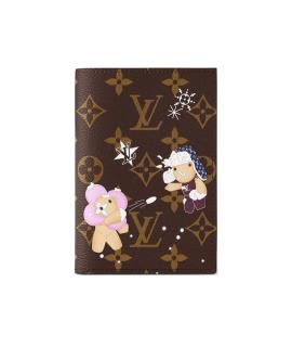 LOUIS VUITTON Обложка/футляр