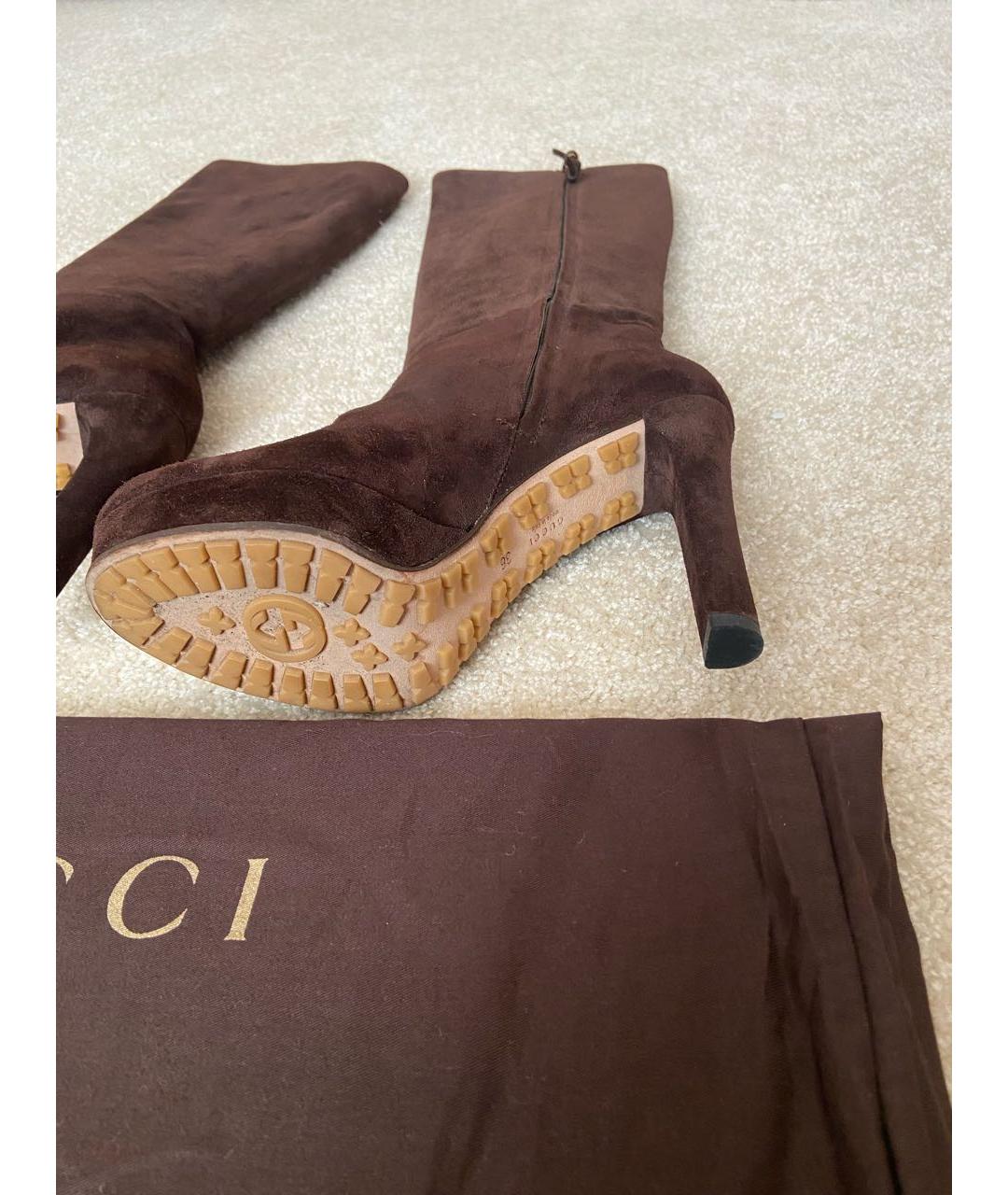 GUCCI Коричневые замшевые сапоги, фото 3