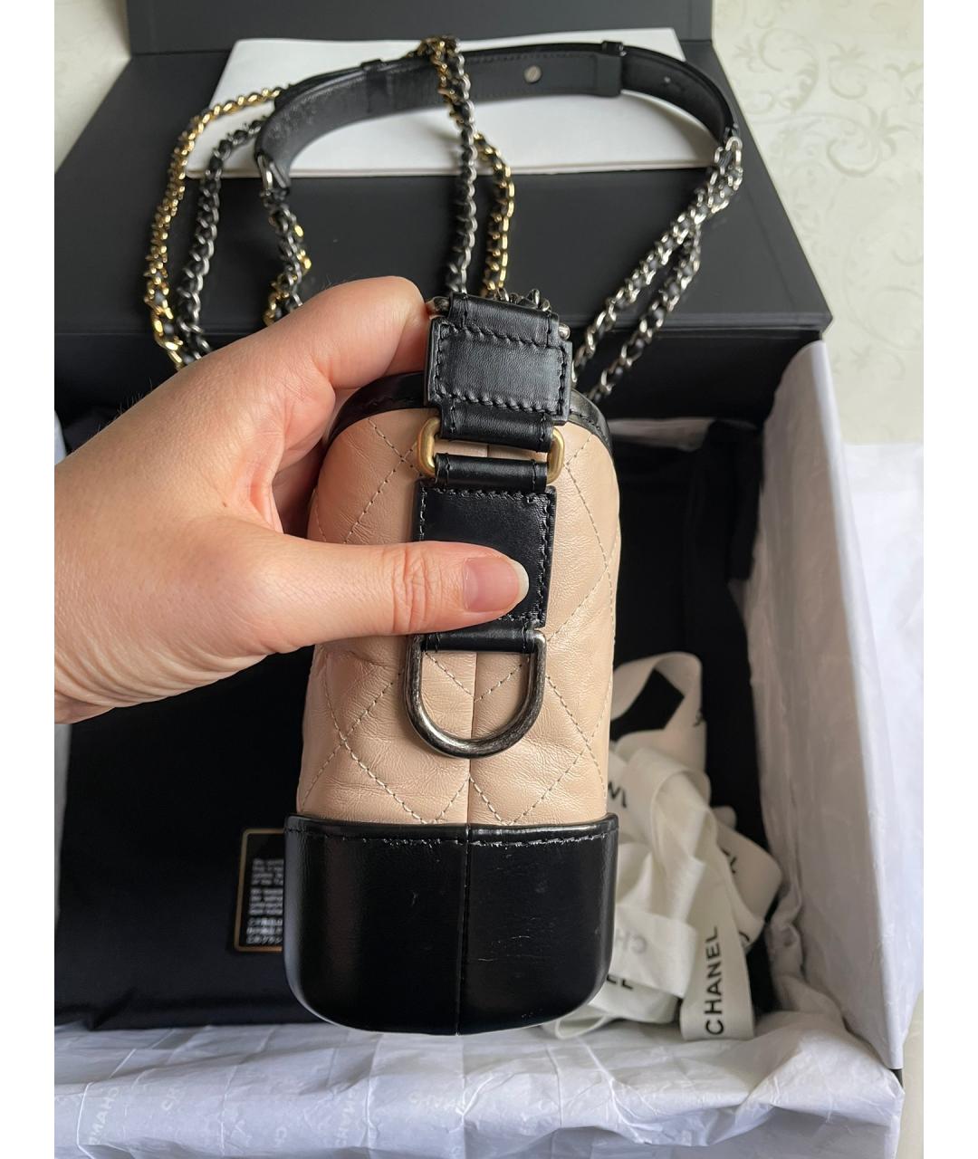 CHANEL Бежевая кожаная сумка через плечо, фото 4