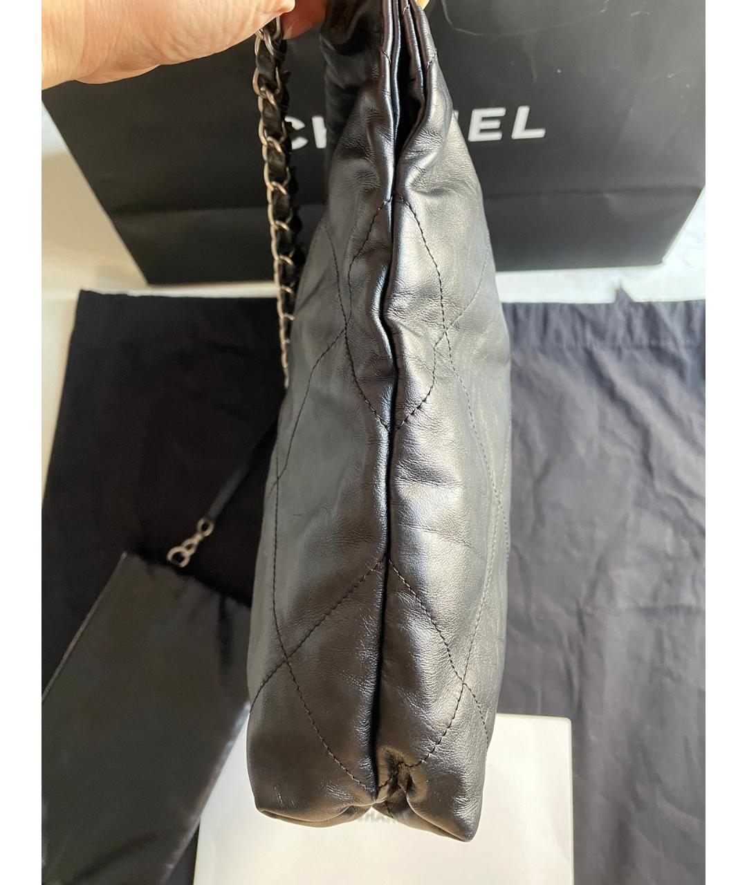 CHANEL Черная кожаная сумка тоут, фото 5