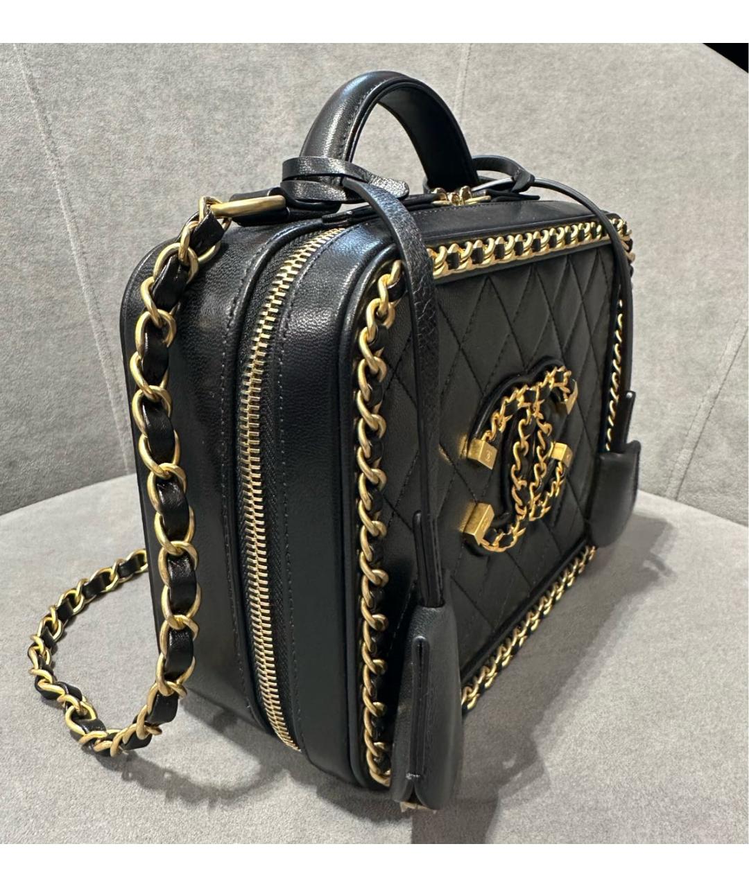 CHANEL Черная кожаная сумка через плечо, фото 2