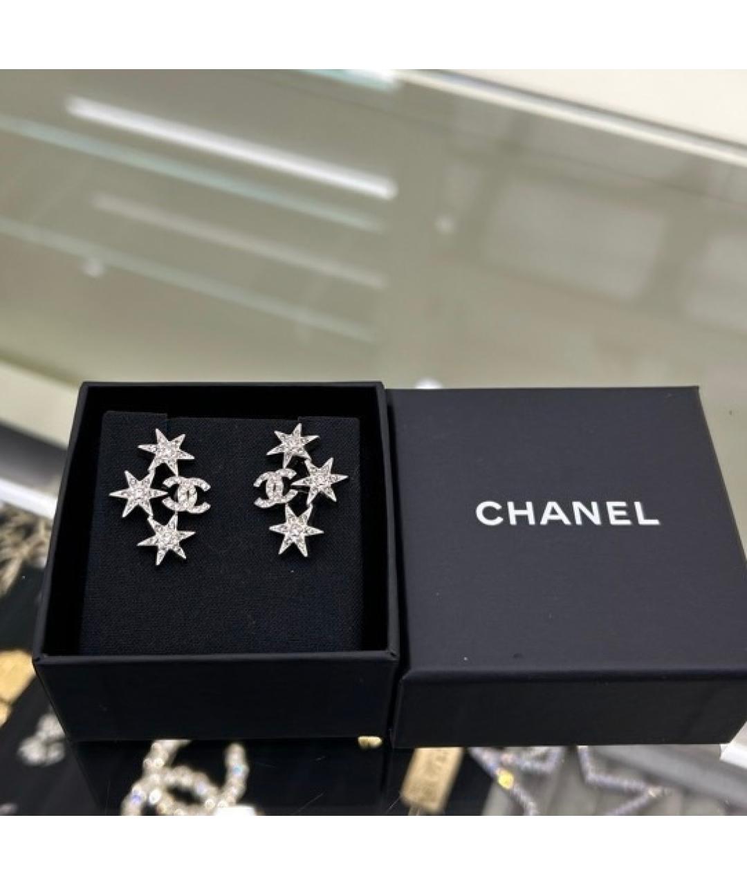 CHANEL Белые серьги, фото 2