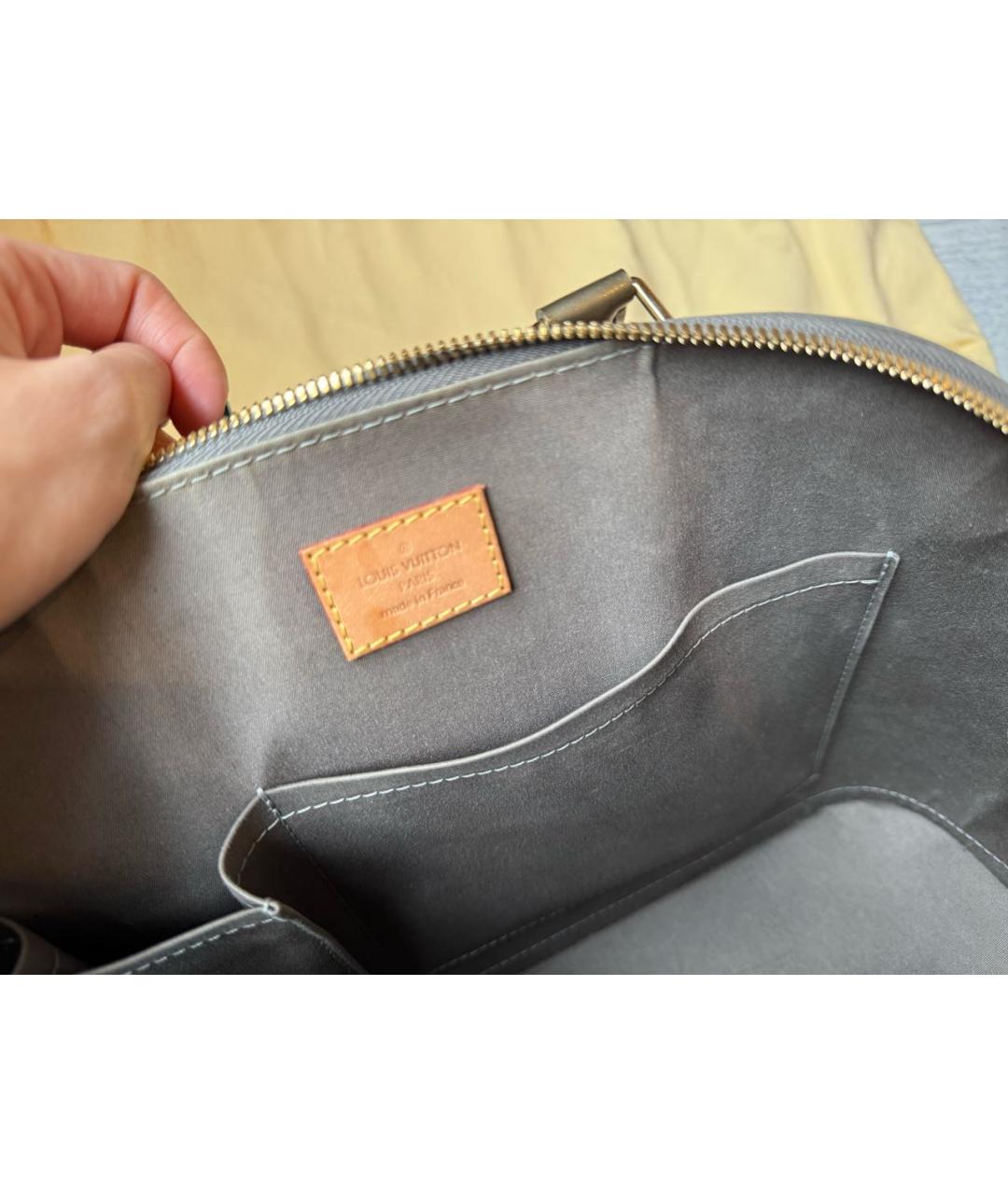 LOUIS VUITTON Сумка с короткими ручками из лакированной кожи, фото 8