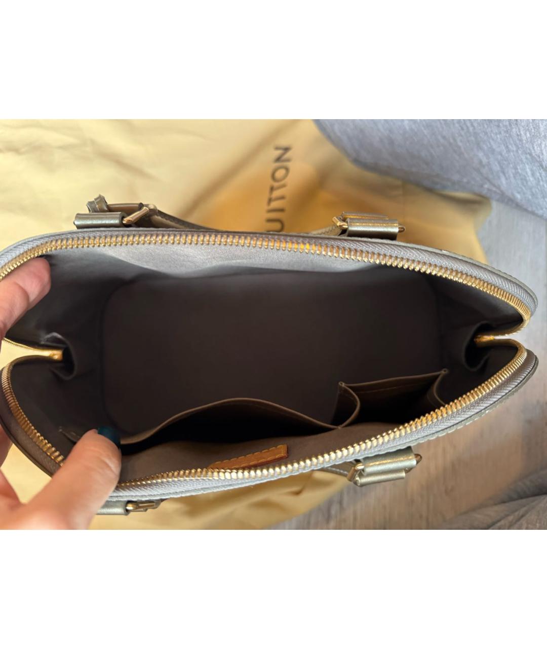 LOUIS VUITTON Сумка с короткими ручками из лакированной кожи, фото 4