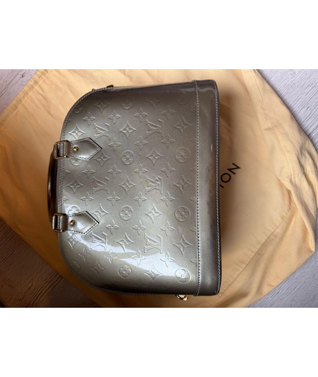 LOUIS VUITTON Сумка с короткими ручками из лакированной кожи, фото 6