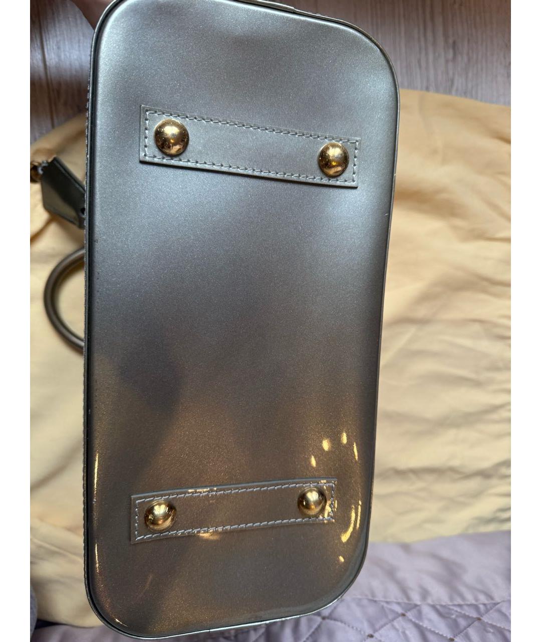 LOUIS VUITTON Сумка с короткими ручками из лакированной кожи, фото 7