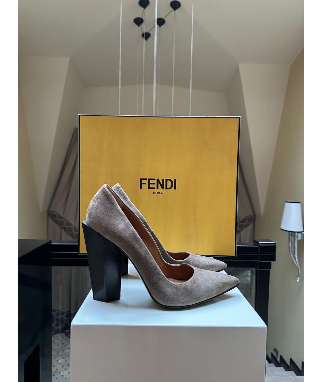 FENDI Коричневые замшевые туфли, фото 5