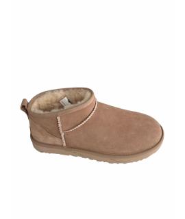 UGG AUSTRALIA Ботинки