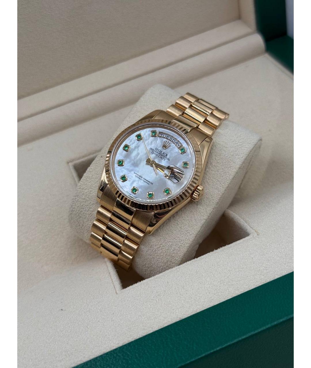 ROLEX Белые часы из желтого золота, фото 3