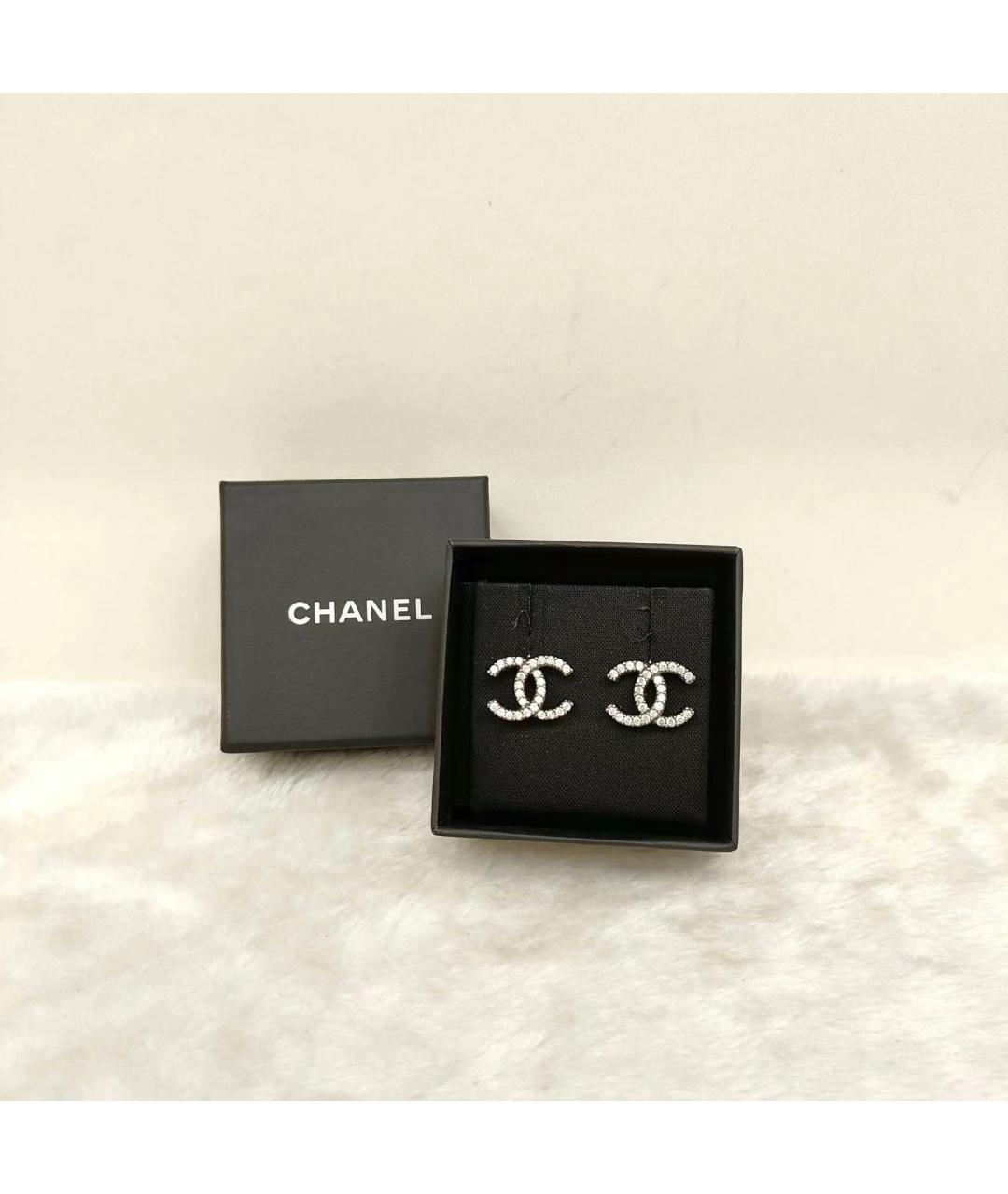 CHANEL Белые серьги, фото 4