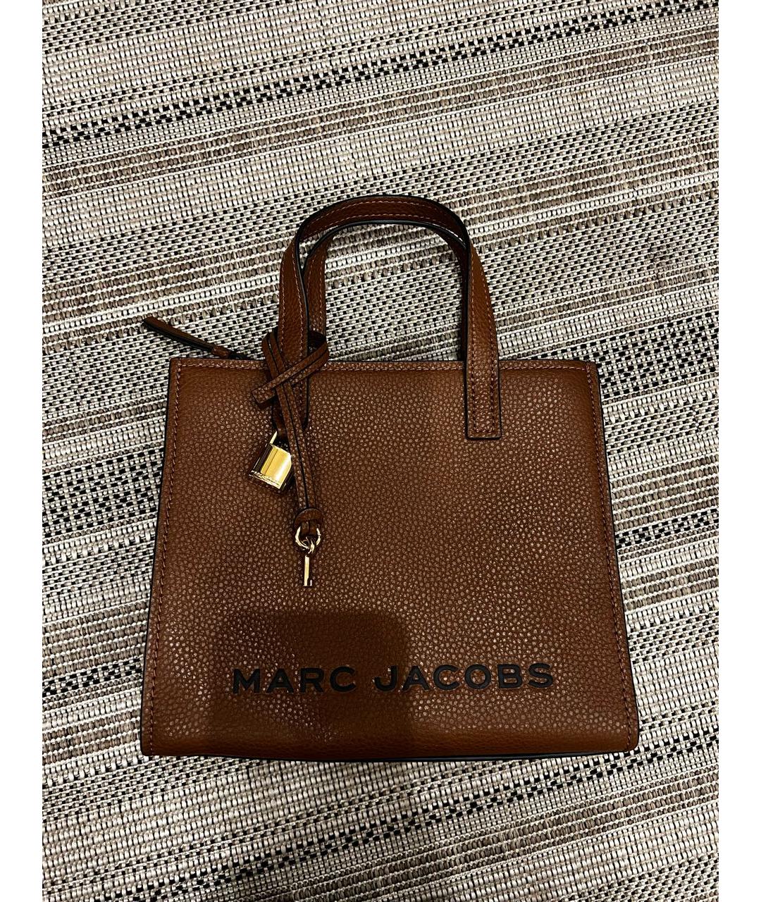 MARC JACOBS Коричневая кожаная сумка с короткими ручками, фото 9