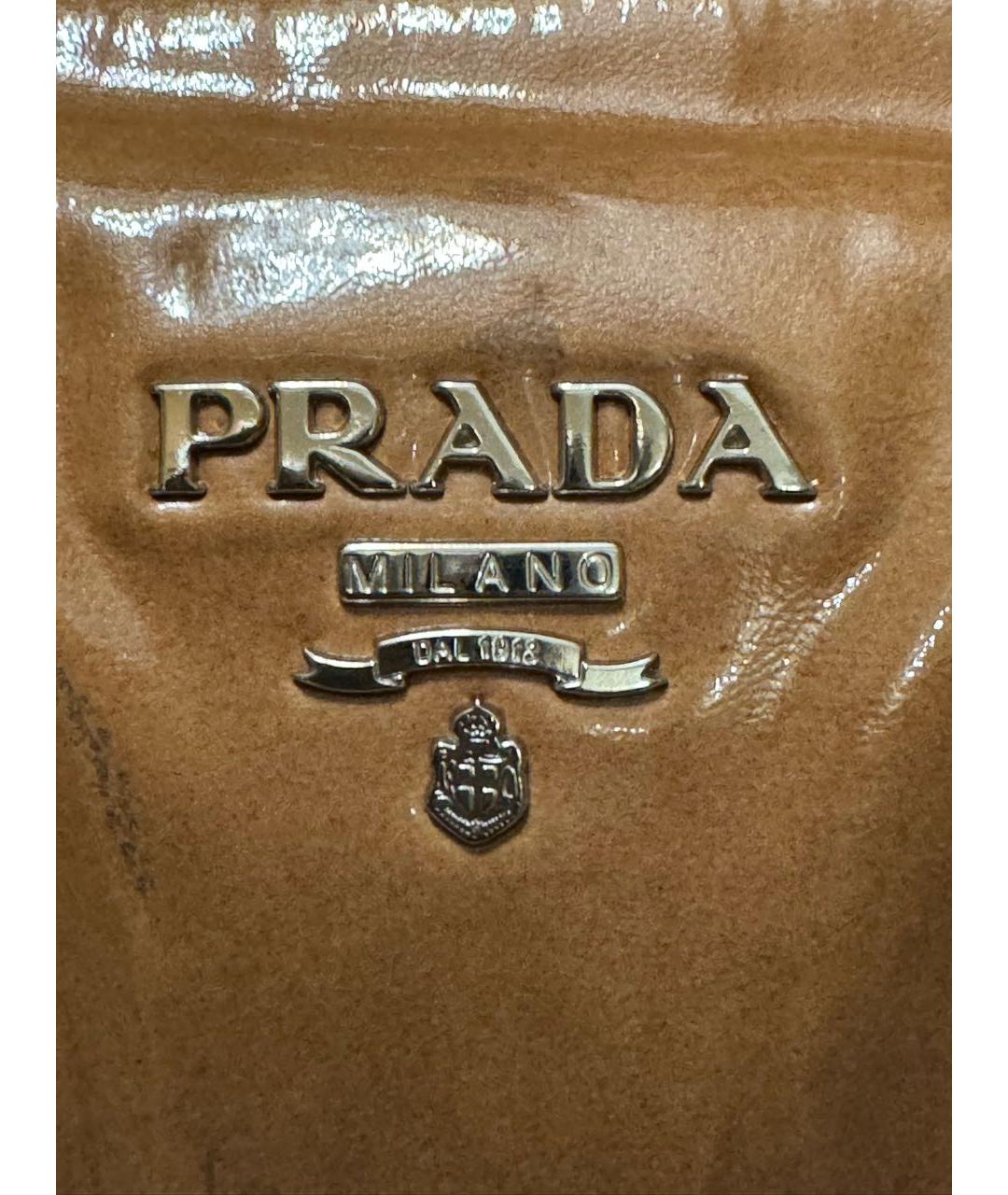 PRADA Сумка с короткими ручками из лакированной кожи, фото 6