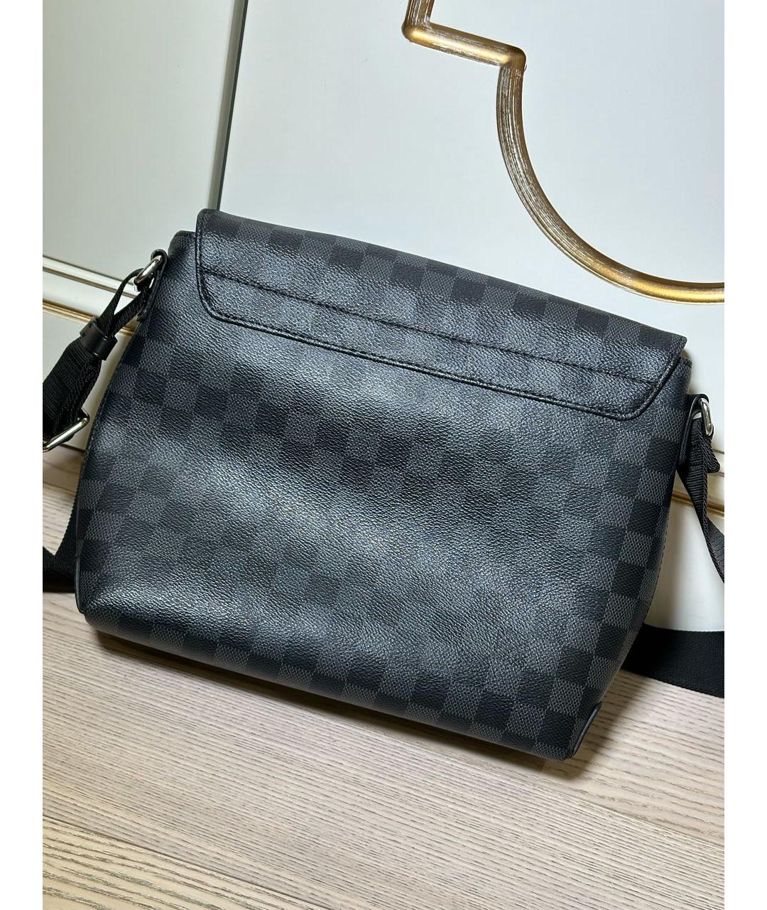 LOUIS VUITTON Черная кожаная сумка на плечо, фото 3