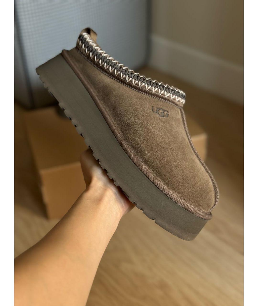 UGG AUSTRALIA Коричневые замшевые мюли, фото 2