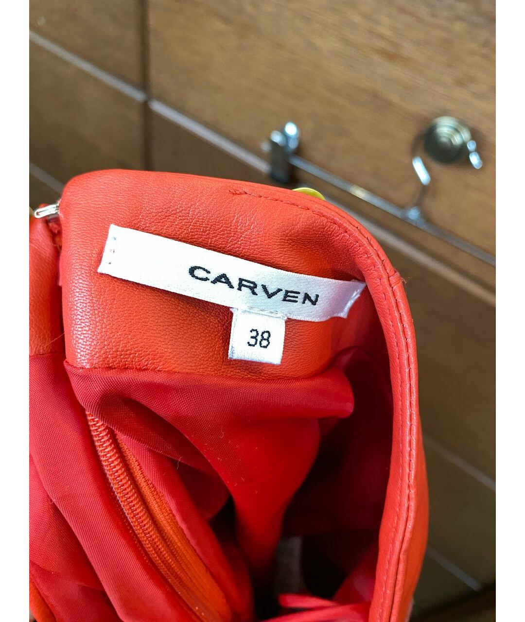 CARVEN Коралловая кожаная юбка мини, фото 3