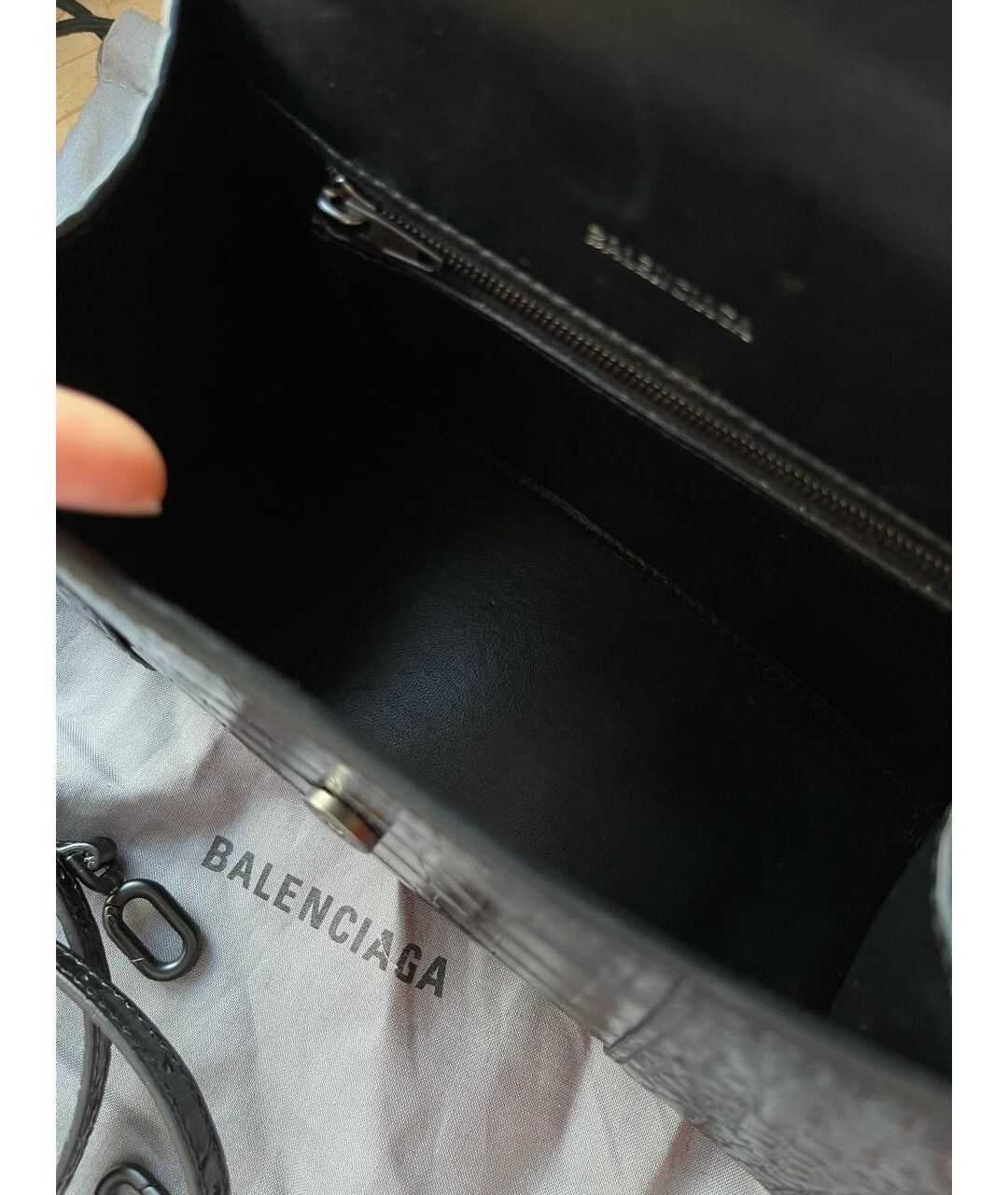 BALENCIAGA Черная кожаная сумка тоут, фото 4