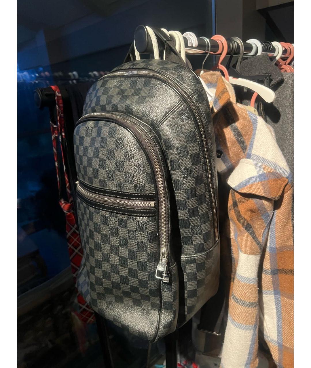 LOUIS VUITTON Антрацитовый рюкзак из искусственной кожи, фото 2