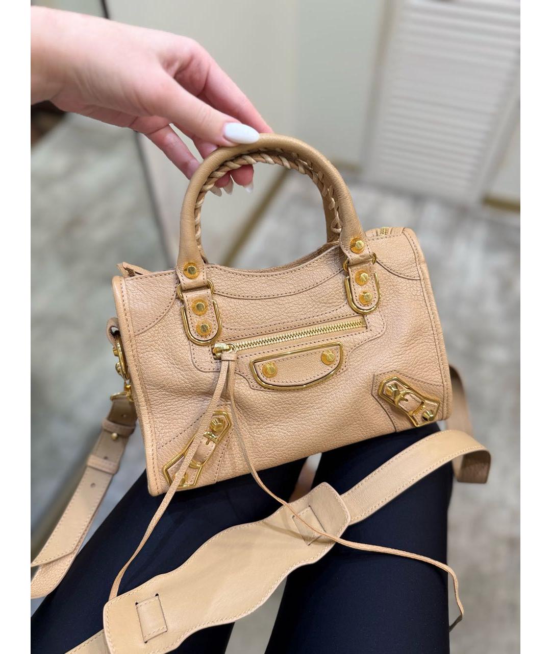 BALENCIAGA Бежевая кожаная сумка через плечо, фото 2