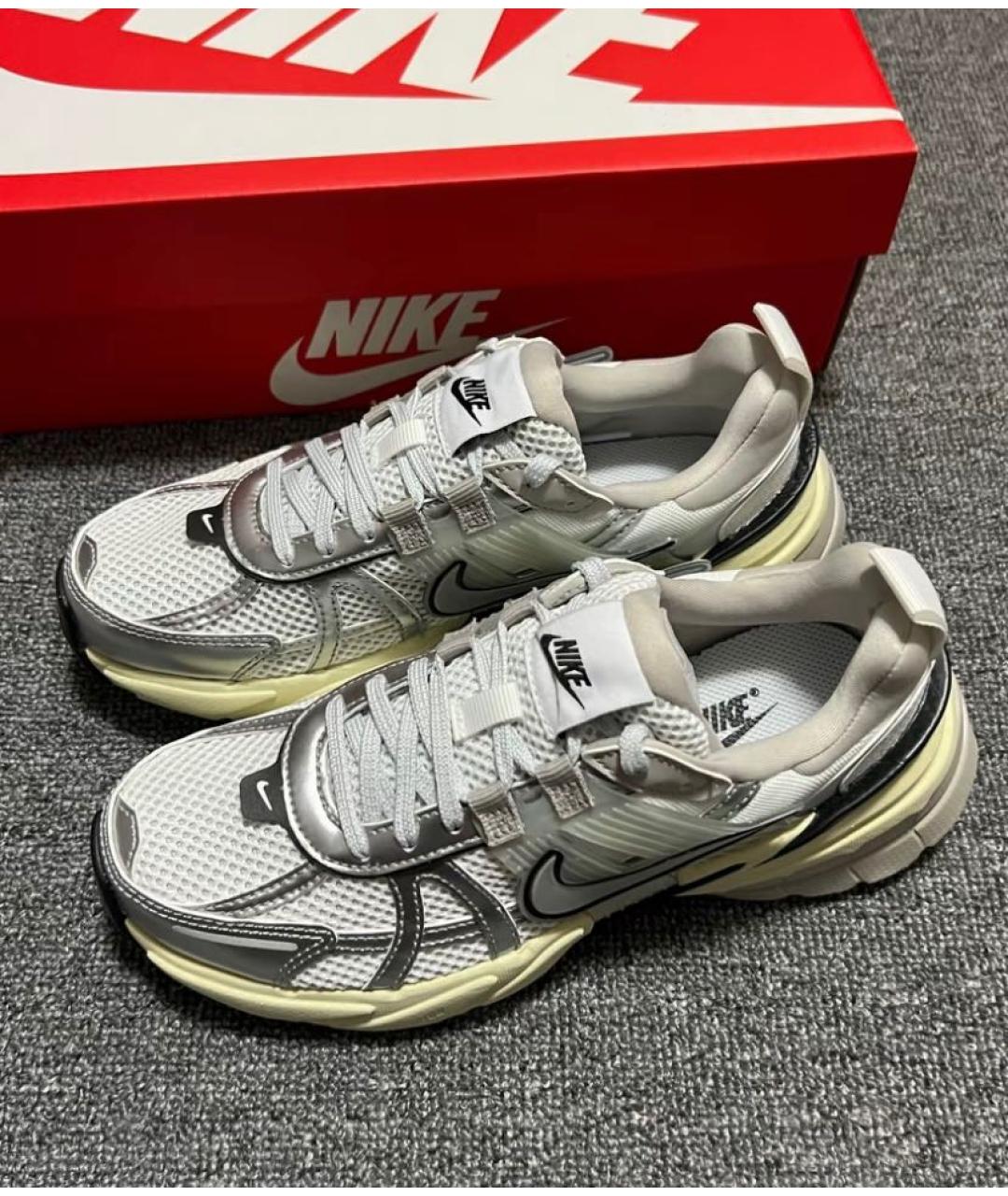 NIKE Серебряные синтетические низкие кроссовки / кеды, фото 3