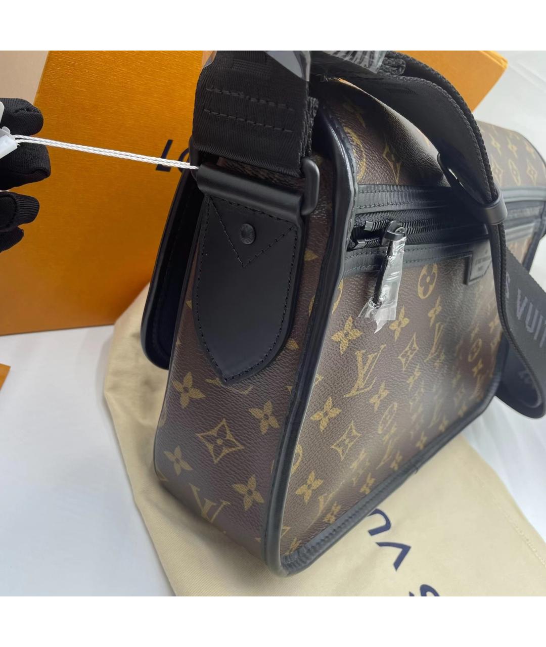 LOUIS VUITTON Коричневая кожаная сумка через плечо, фото 2