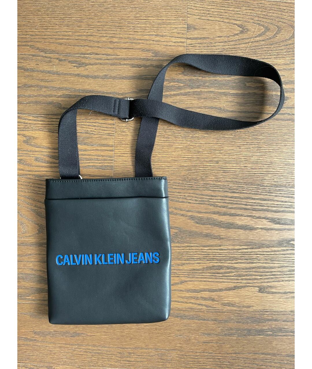 CALVIN KLEIN JEANS Черная сумка на плечо из искусственной кожи, фото 5