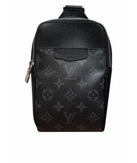 LOUIS VUITTON Барсетка