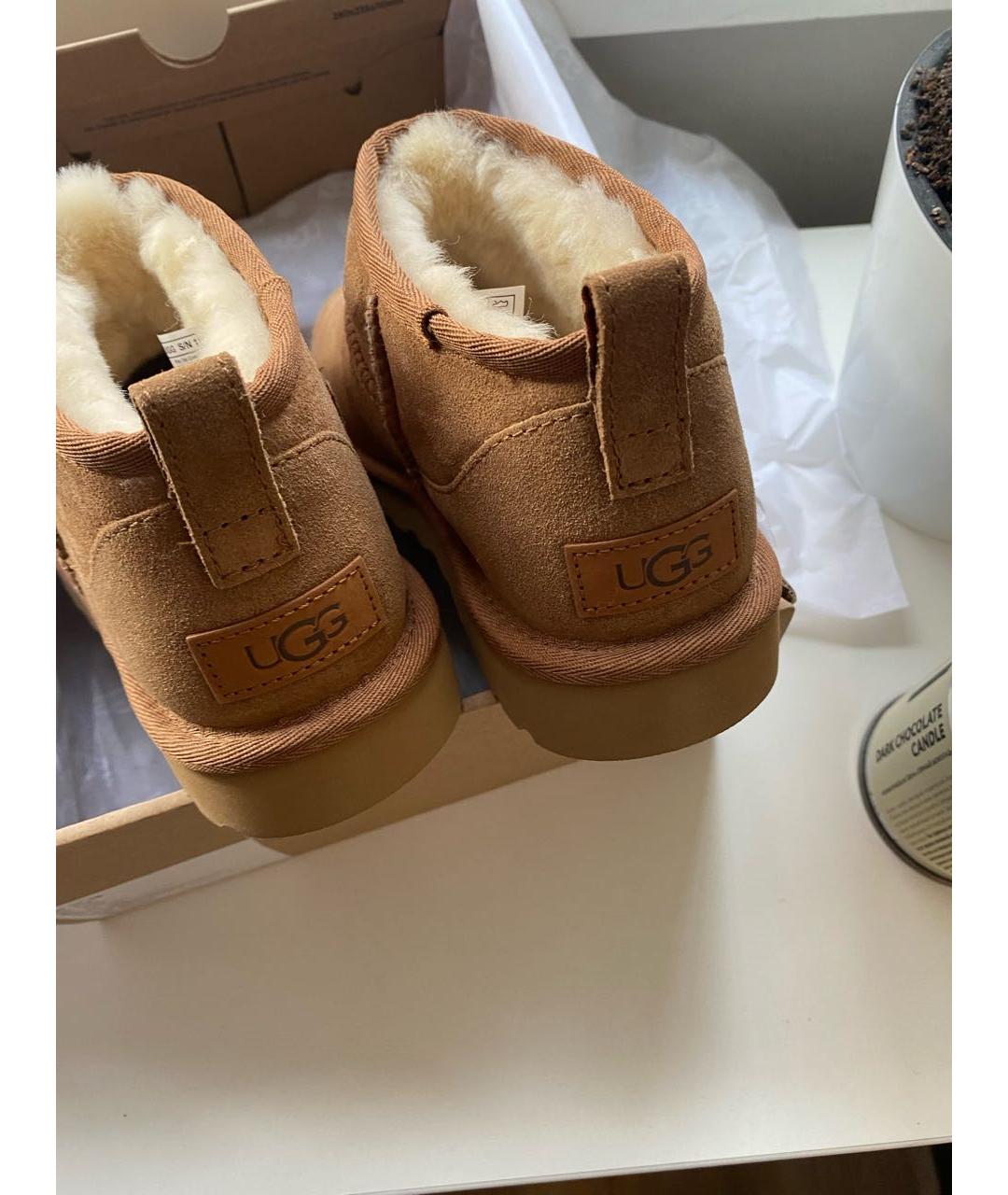 UGG AUSTRALIA Горчичные замшевые ботинки, фото 3