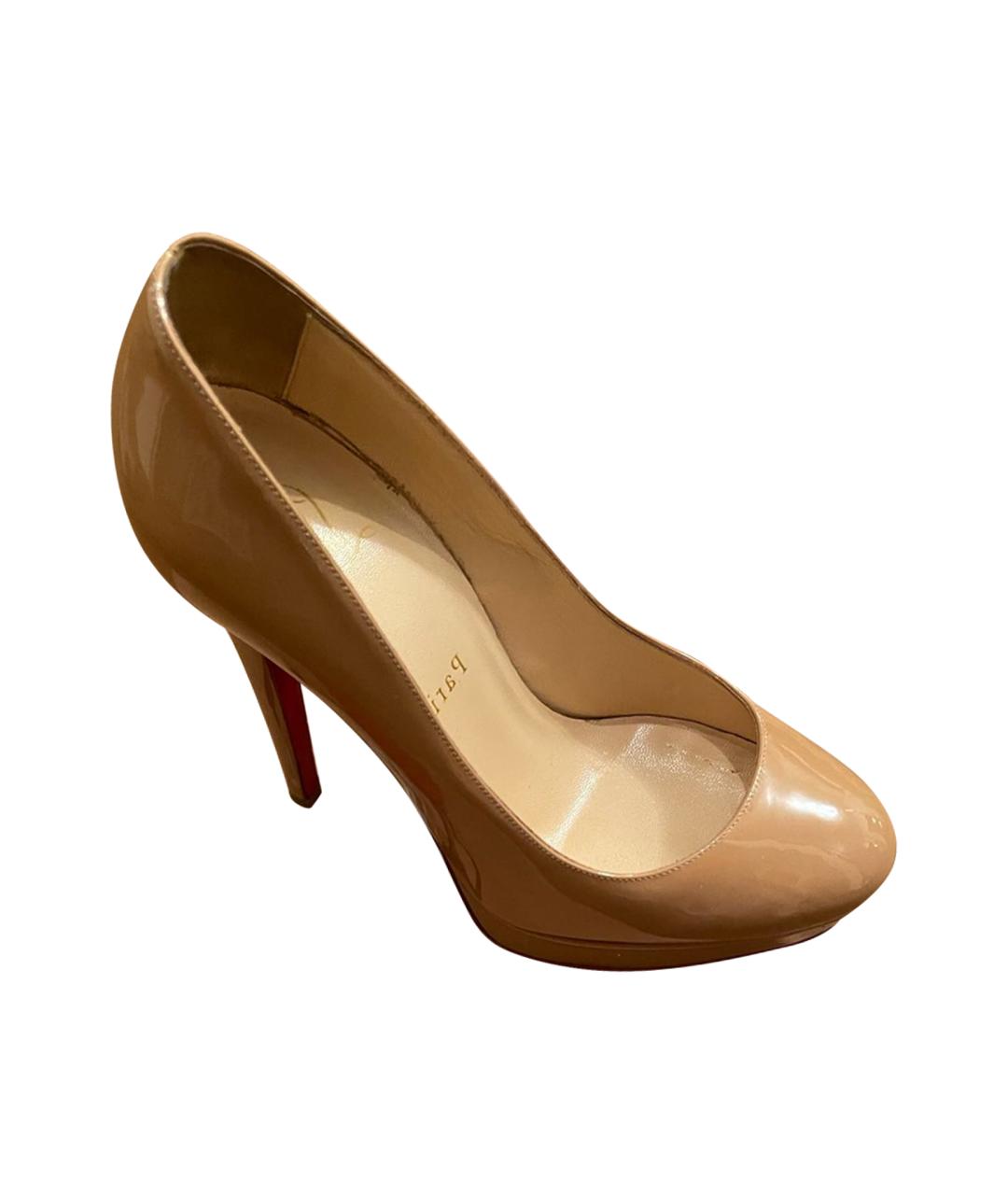 CHRISTIAN LOUBOUTIN Бежевые туфли из лакированной кожи, фото 1