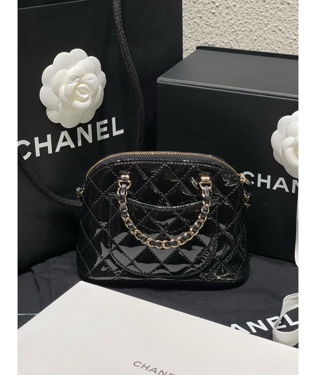 CHANEL Черная сумка тоут из лакированной кожи, фото 5