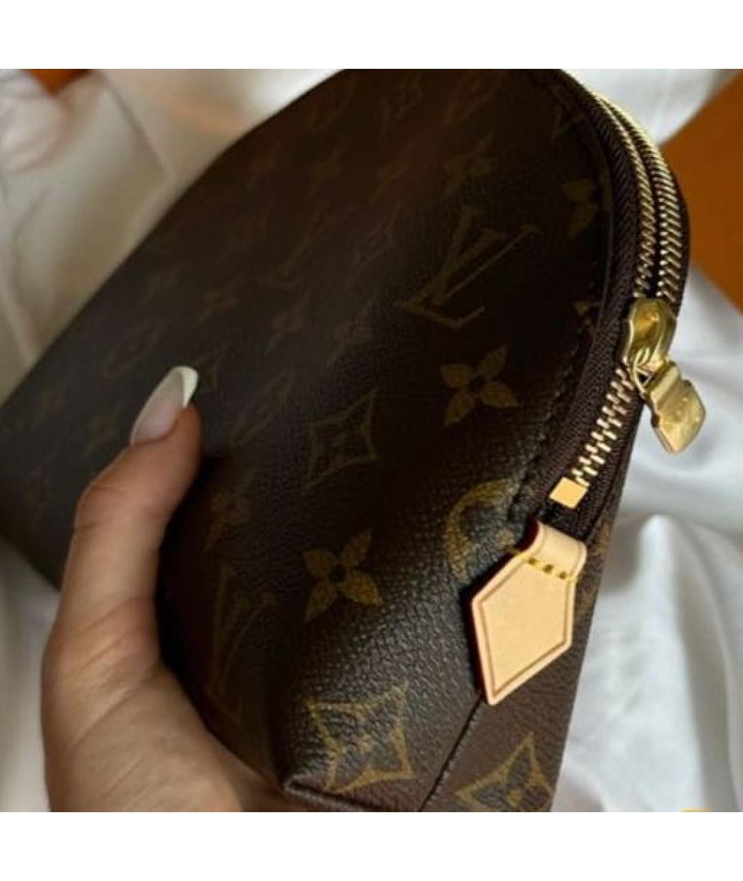 LOUIS VUITTON Коричневая косметичка, фото 2