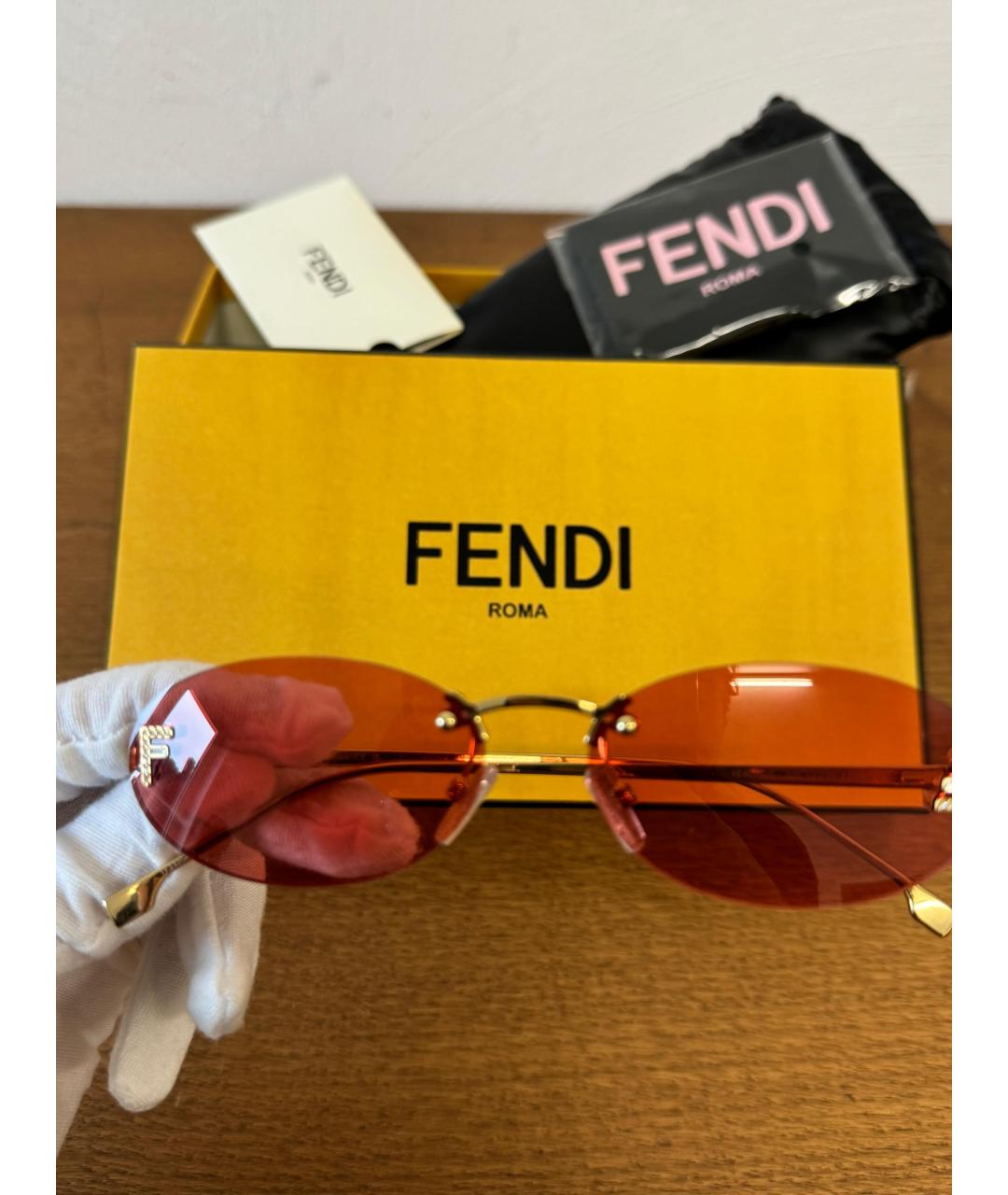 FENDI Золотые металлические солнцезащитные очки, фото 3