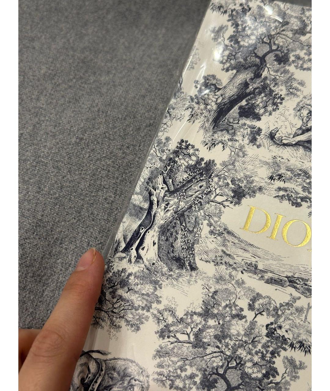 CHRISTIAN DIOR Книга, фото 6