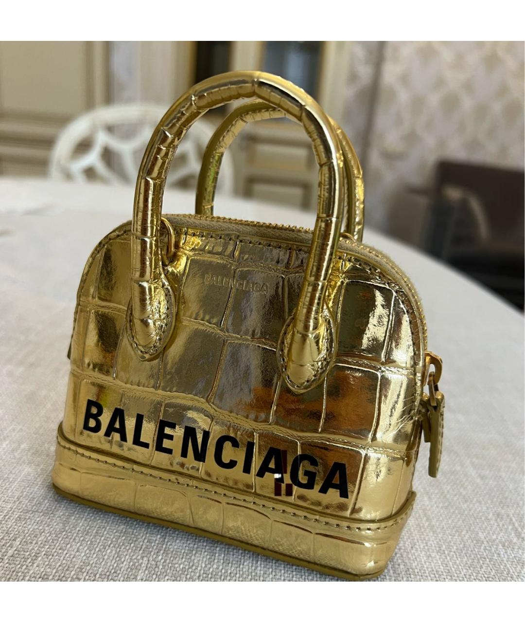 BALENCIAGA Золотая сумка с короткими ручками из лакированной кожи, фото 5