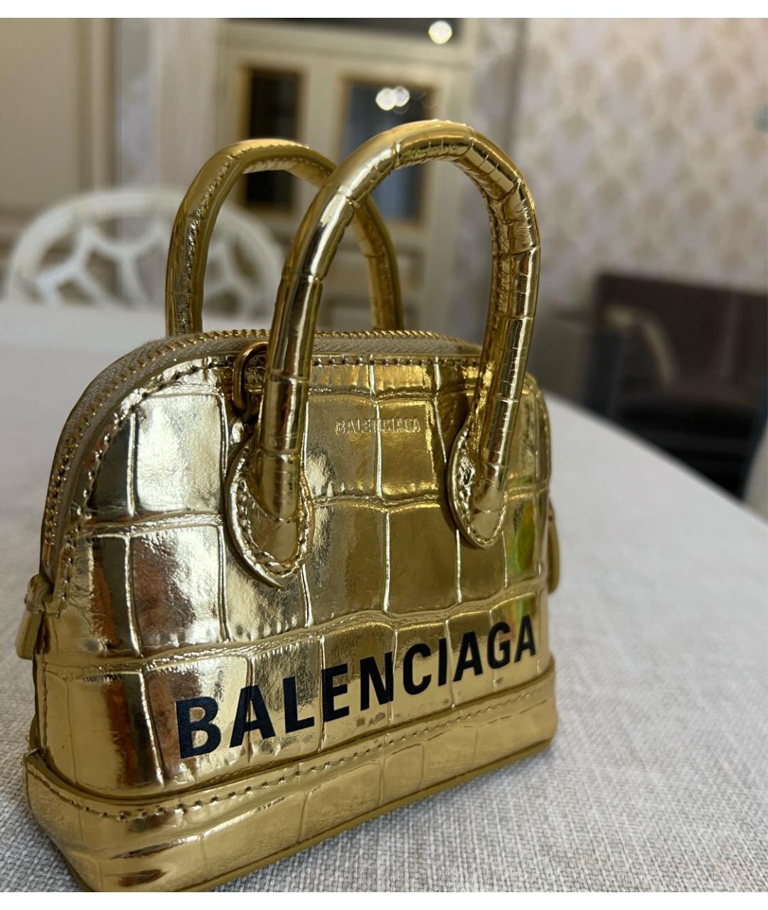 BALENCIAGA Золотая сумка с короткими ручками из лакированной кожи, фото 7