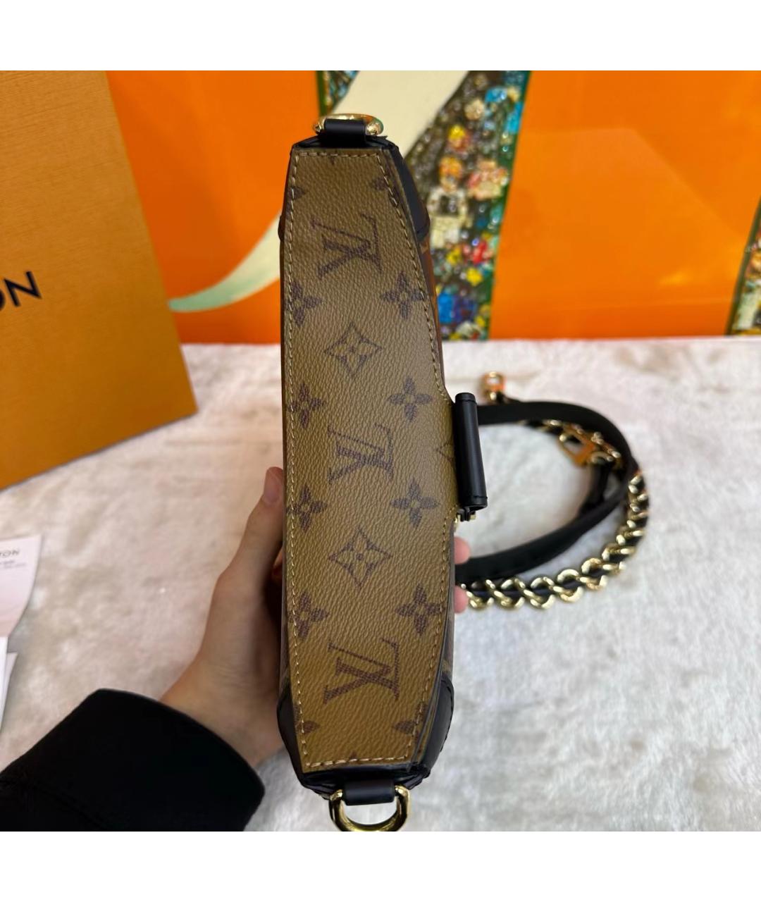 LOUIS VUITTON Коричневая сумка через плечо, фото 3