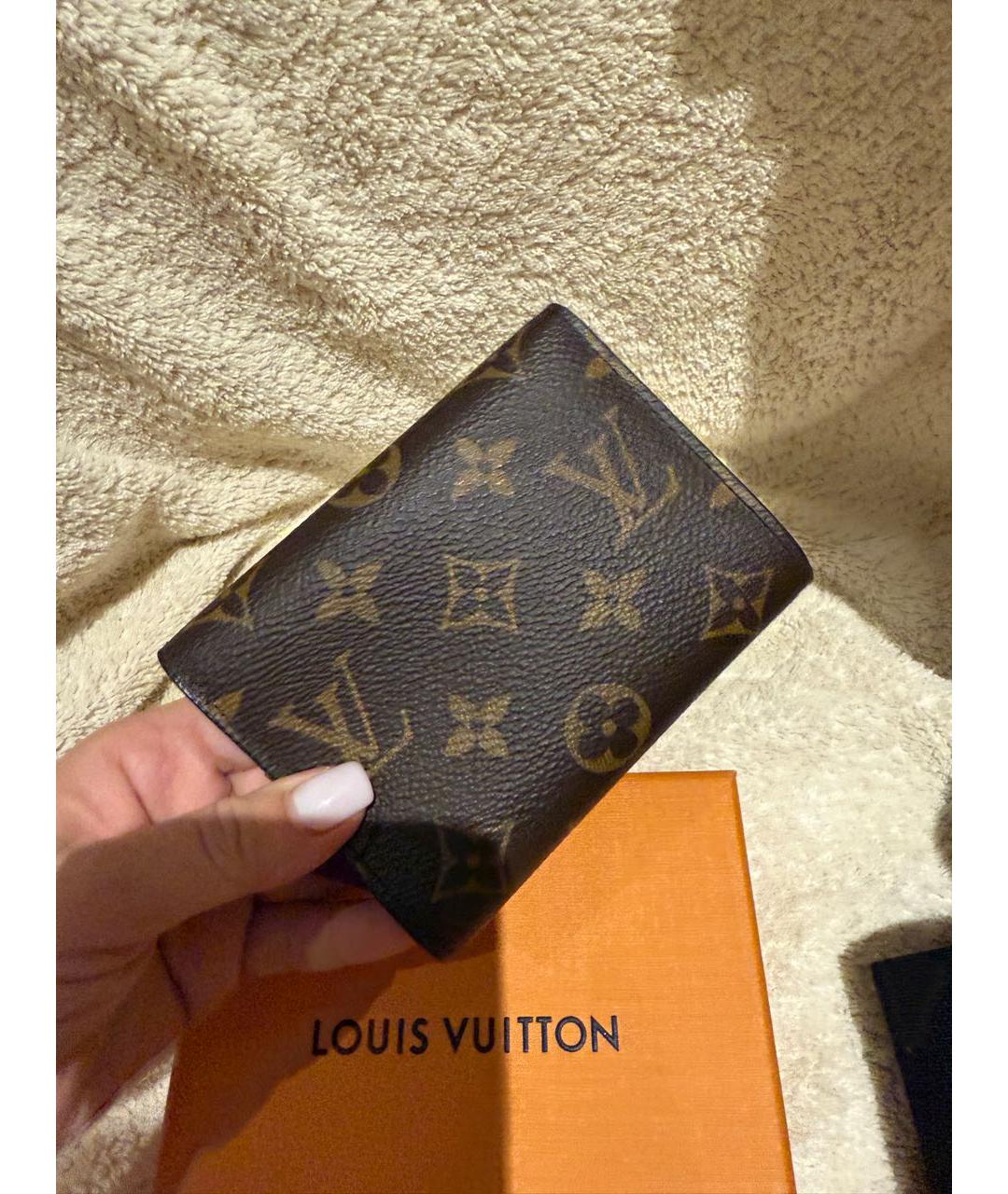 LOUIS VUITTON Коричневый кожаный кошелек, фото 2