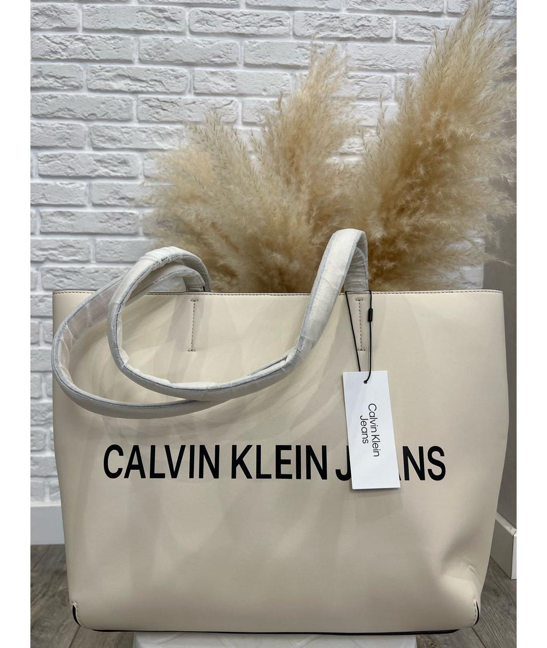 CALVIN KLEIN JEANS Бежевая сумка тоут из искусственной кожи, фото 4