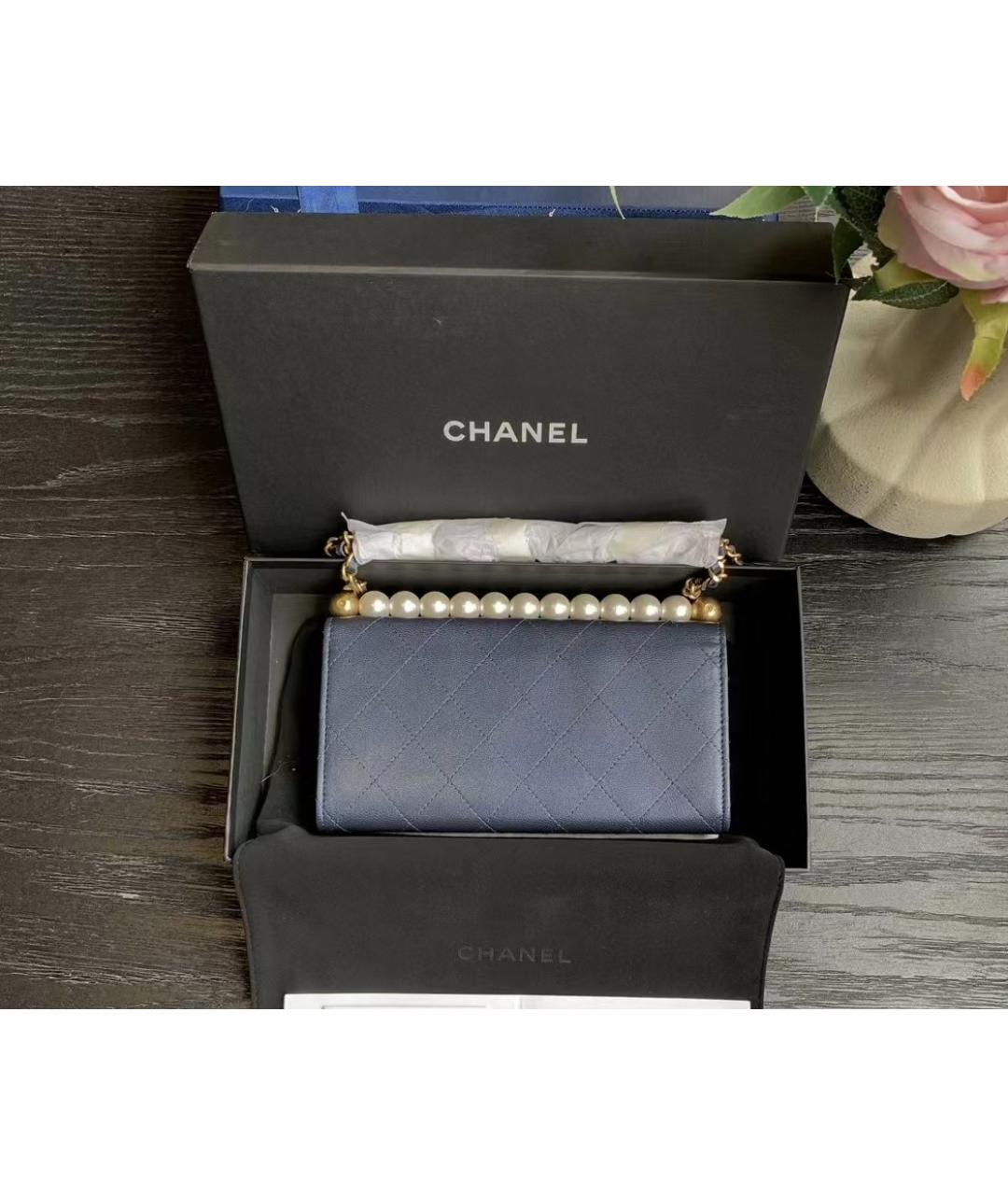 CHANEL Темно-синяя кожаная сумка через плечо, фото 2