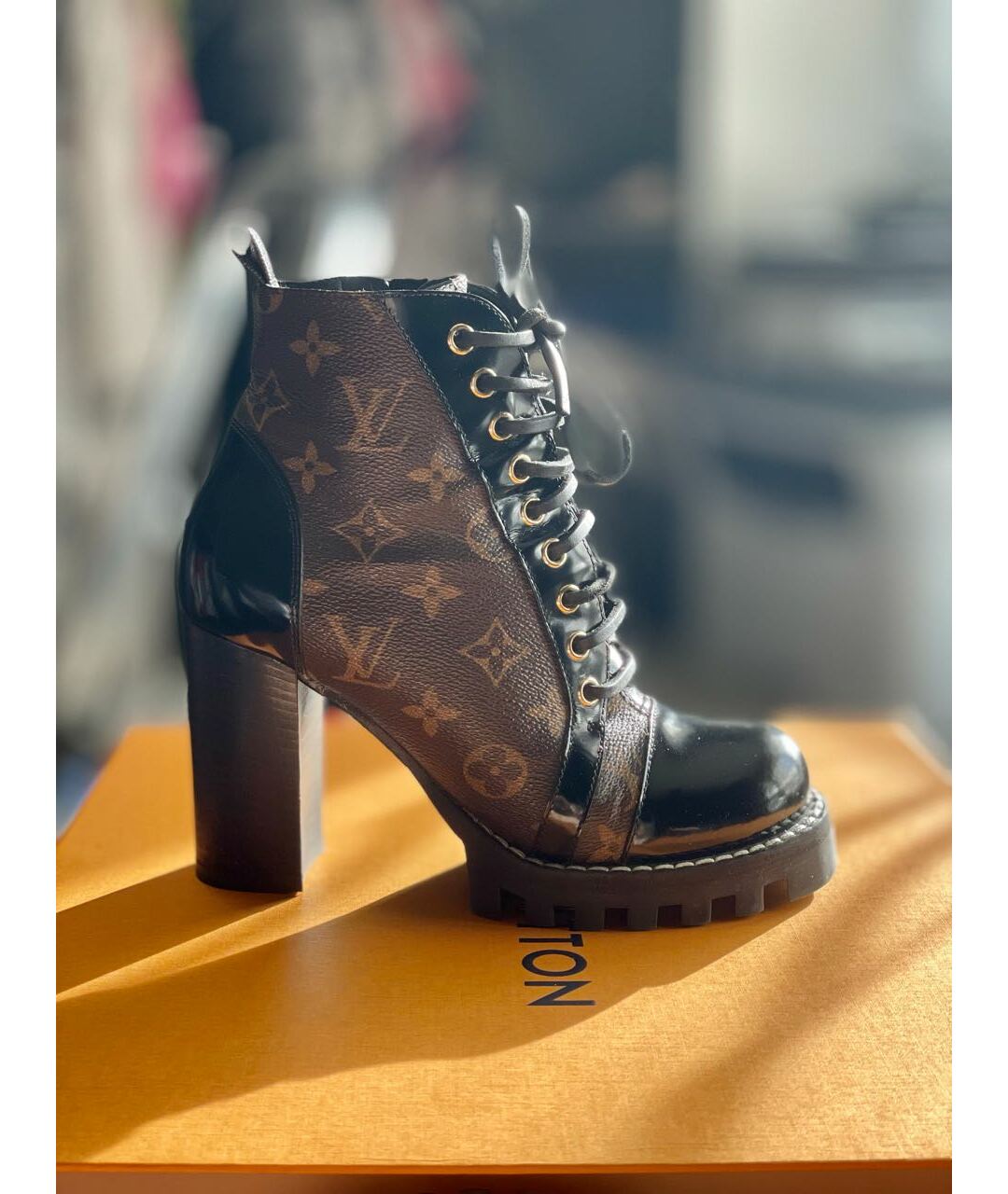 LOUIS VUITTON Коричневые ботильоны, фото 5