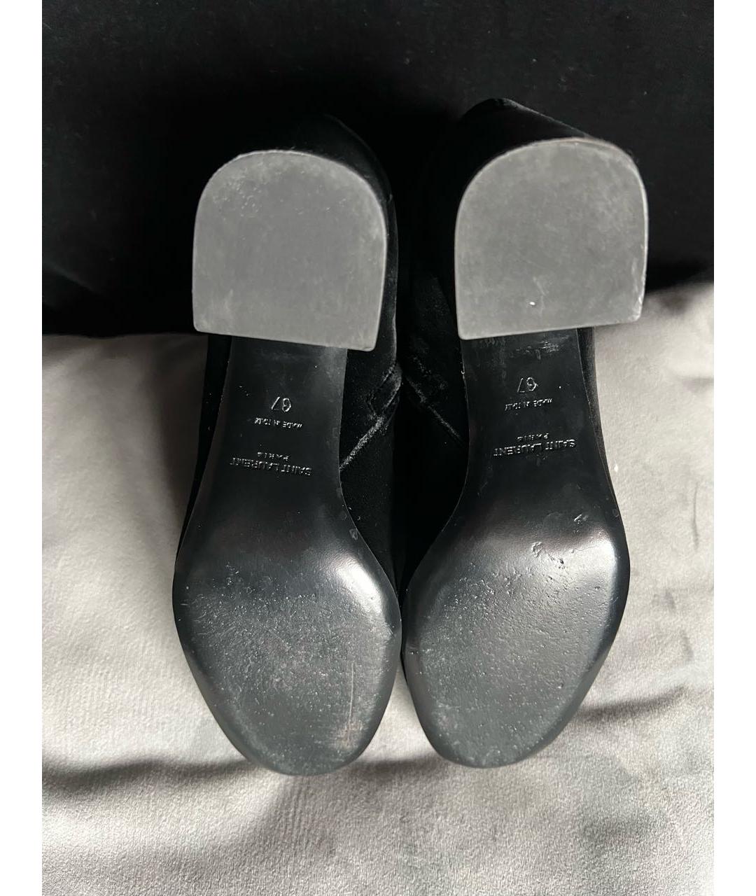 SAINT LAURENT Черные бархатные ботильоны, фото 3