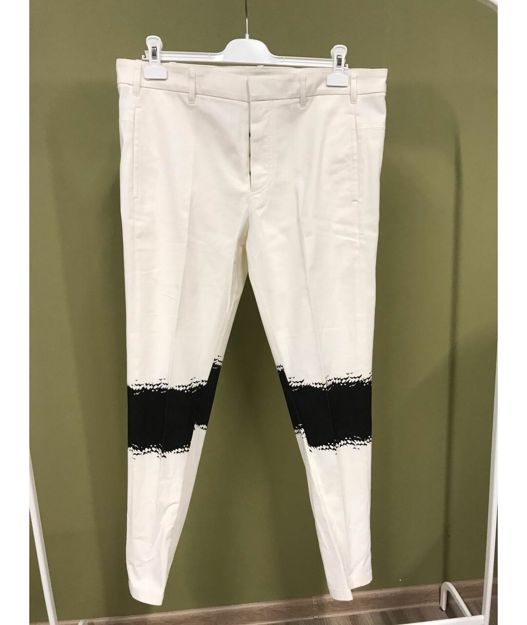 ANN DEMEULEMEESTER Белые хлопковые брюки чинос, фото 7