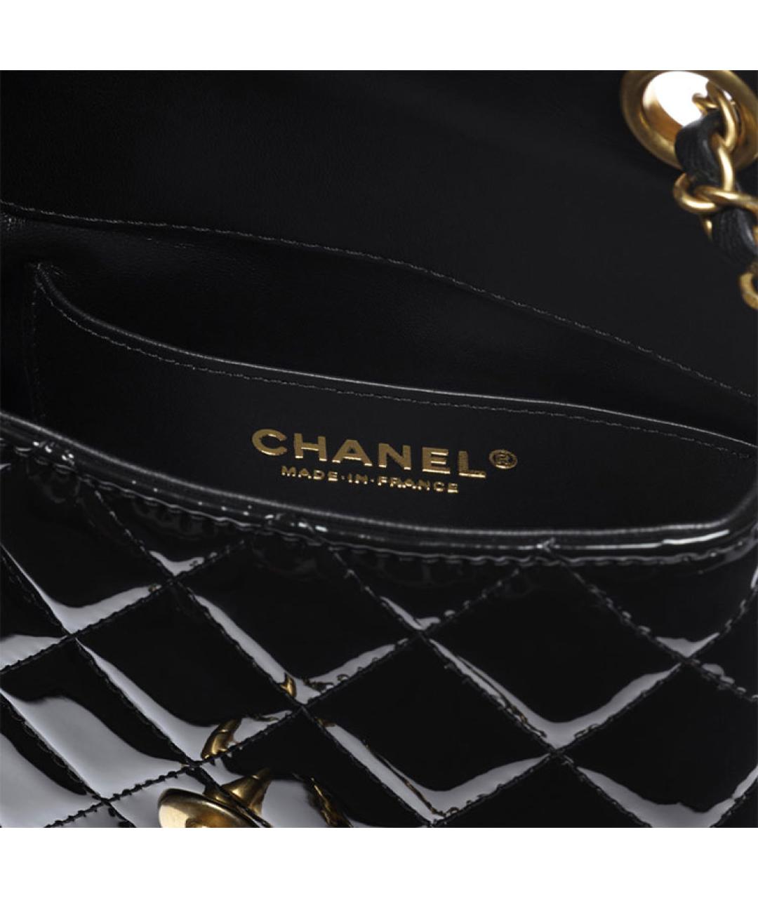 CHANEL Черная сумка через плечо из лакированной кожи, фото 4