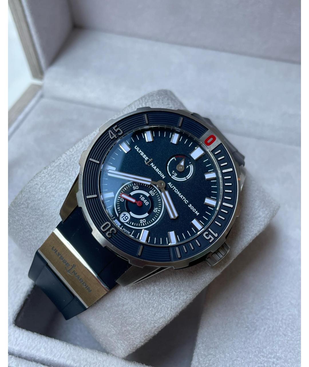 Ulysse Nardin Темно-синие часы, фото 2
