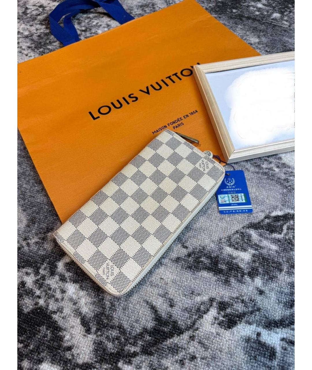 LOUIS VUITTON Белый кошелек, фото 5