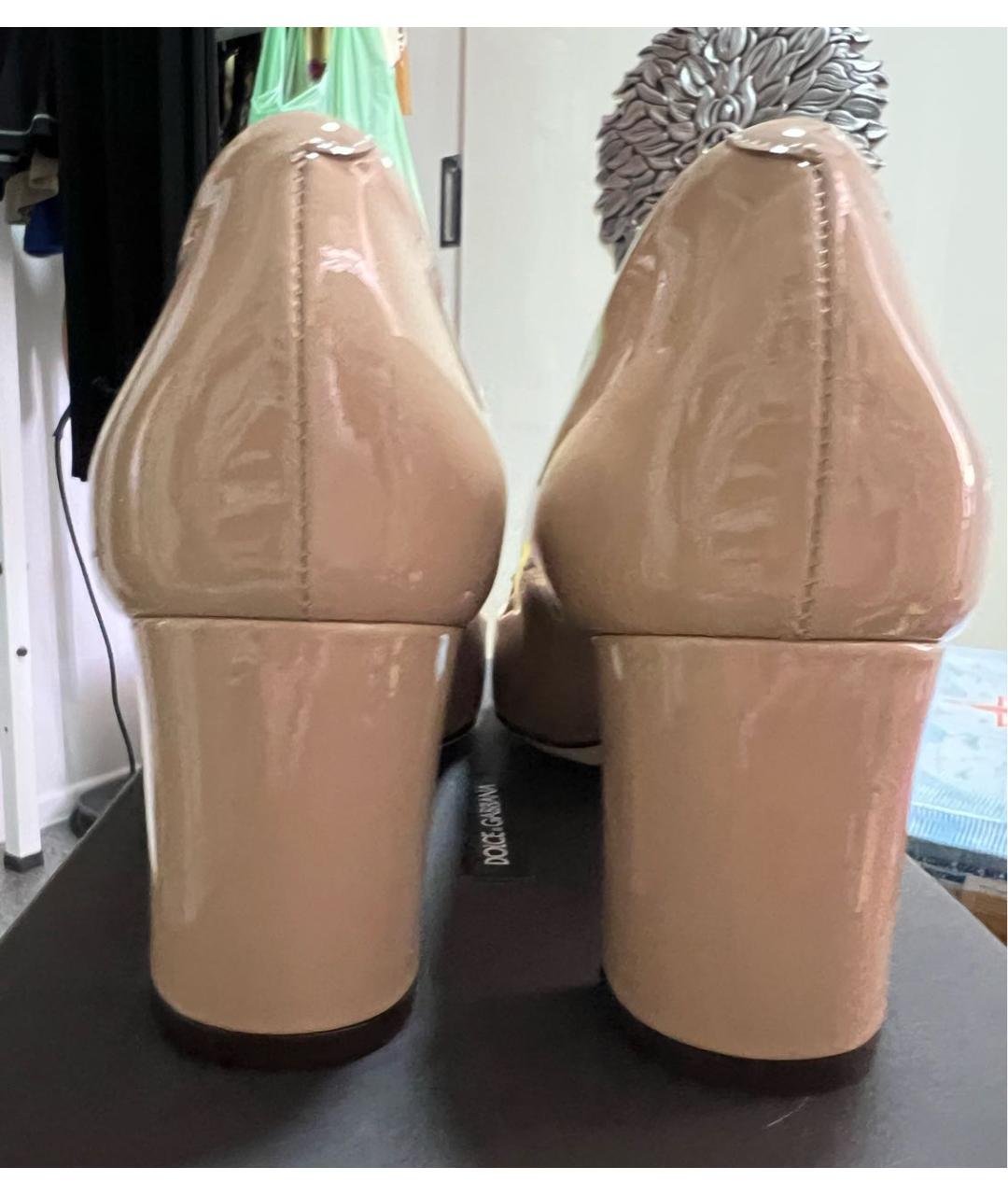 DOLCE&GABBANA Бежевые туфли из лакированной кожи, фото 3