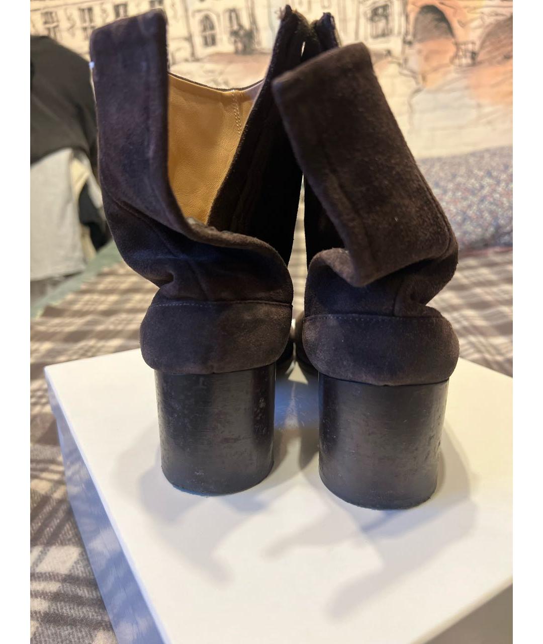MAISON MARGIELA Коричневые замшевые ботильоны, фото 4