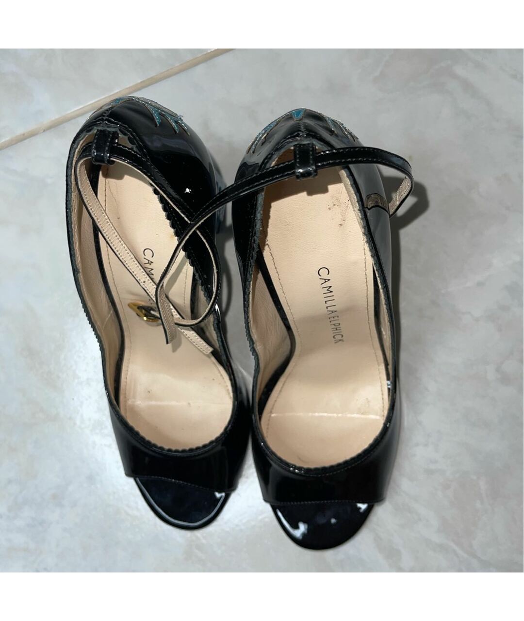 CAMILLA ELPHICK Черные туфли из лакированной кожи, фото 3