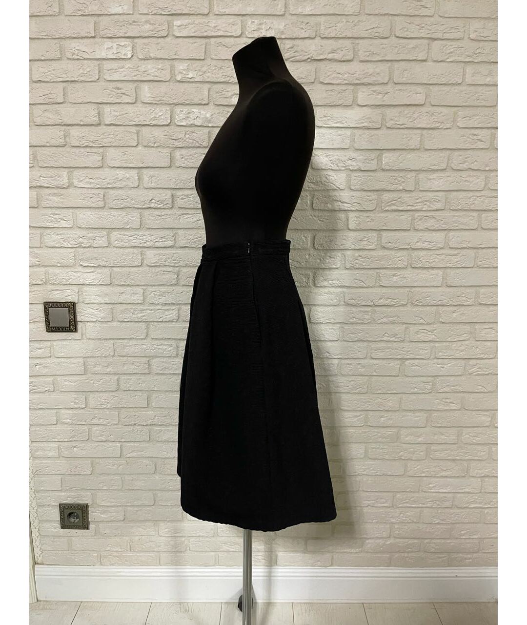 BOUTIQUE MOSCHINO Черная хлопко-эластановая юбка миди, фото 7