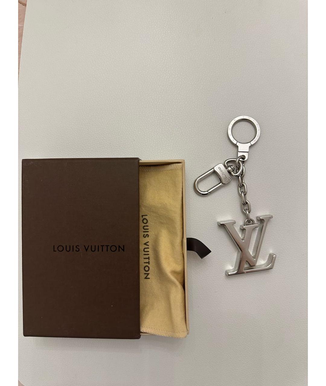 LOUIS VUITTON Серебрянный брелок, фото 5