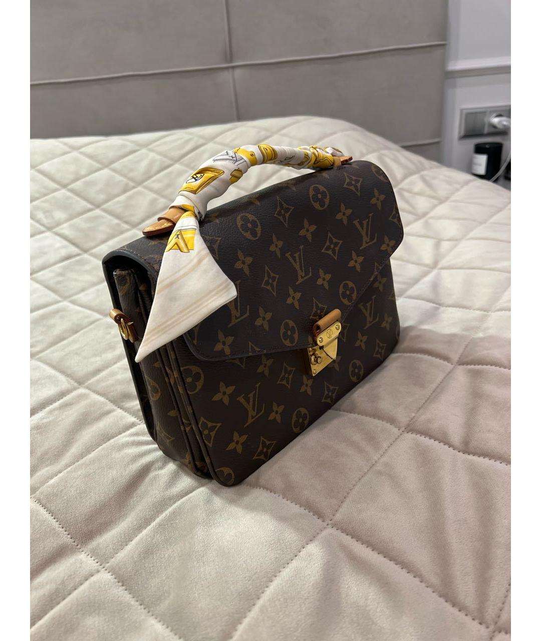 LOUIS VUITTON Коричневая сумка с короткими ручками из искусственной кожи, фото 2